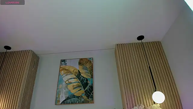 Snapshot of Mila_Hank_ chatting on 03/24/26, 12:10 Mila Hank online show from 03/24/26, 12:10