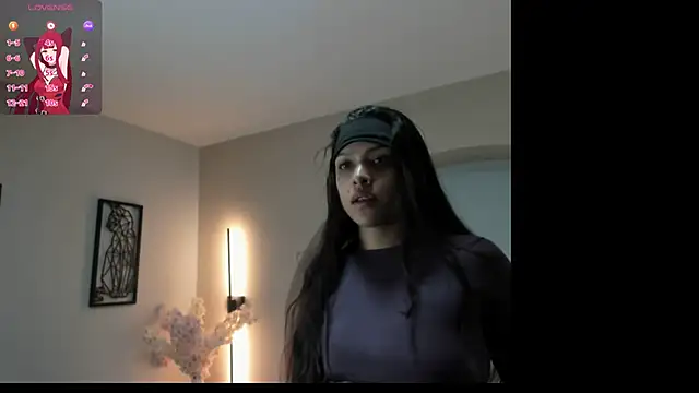 Snapshot of Mila_Hank_ chatting on 04/15/26, 12:12 Mila Hank online show from 04/15/26, 12:12