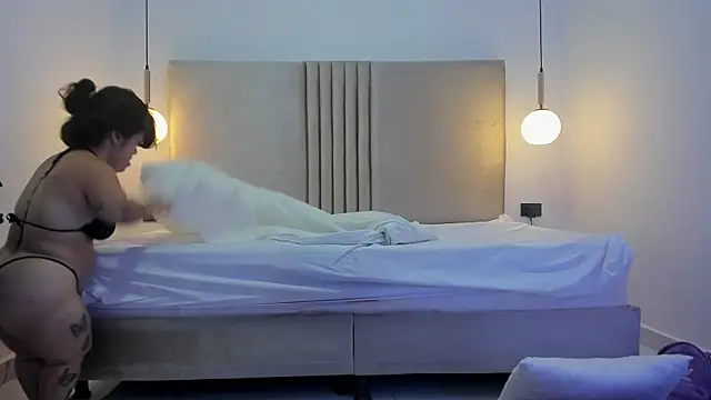 Snapshot of PamelaBonnet_mml chatting on 11/10/25, 08:08 PamelaBonnet mml online show from 11/10/25, 08:08