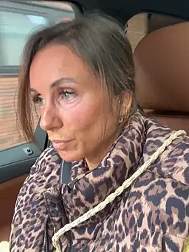 Justnani001 online show from 09/13/25, 11:32