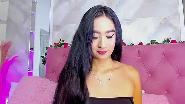 Snapshot of Nicolqueen_ chatting on 10/21/25, 11:11 Nicolqueen online show from 10/21/25, 11:11