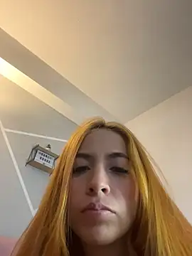 Snapshot of Little_ginger chatting on 10/24/25, 06:54 Little ginger online show from 10/24/25, 06:54