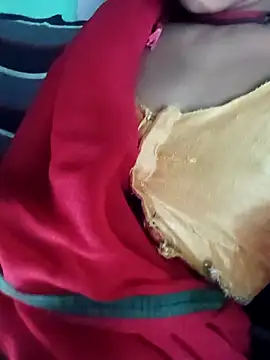 Snapshot of Idhika_Jha chatting on 10/06/25, 02:53 Idhika Jha online show from 10/06/25, 02:53