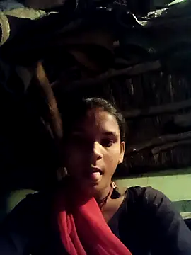 Snapshot of Idhika_Jha chatting on 10/12/25, 01:10 Idhika Jha online show from 10/12/25, 01:10