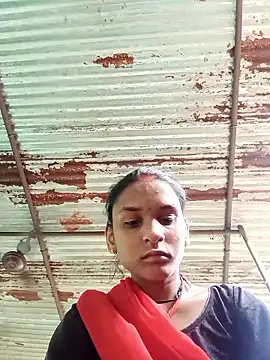 Snapshot of Idhika_Jha chatting on 10/14/25, 11:22 Idhika Jha online show from 10/14/25, 11:22