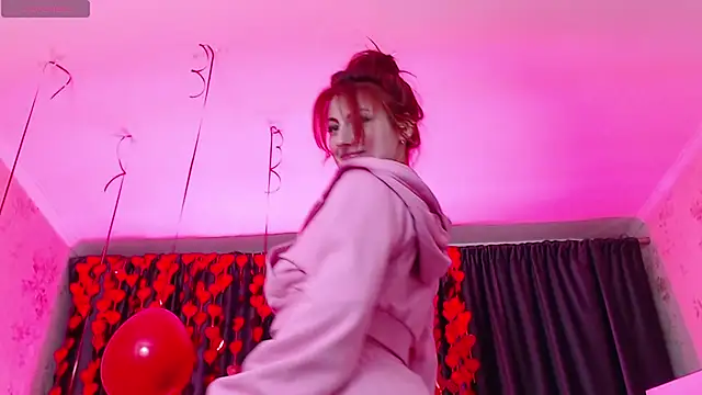 Nina Blum  online show from 02/13/26, 06:53