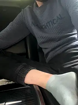 Snapshot of bmwe71 chatting on 09/17/25, 10:06 bmwe71 online show from 09/17/25, 10:06