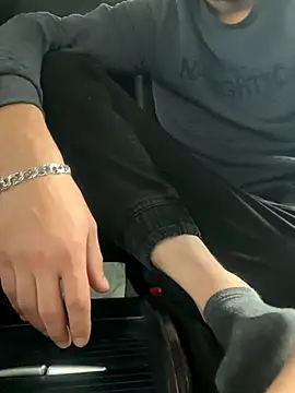 Snapshot of bmwe71 chatting on 09/19/25, 08:27 bmwe71 online show from 09/19/25, 08:27