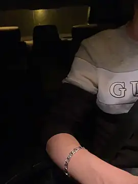 Snapshot of bmwe71 chatting on 09/20/25, 06:20 bmwe71 online show from 09/20/25, 06:20