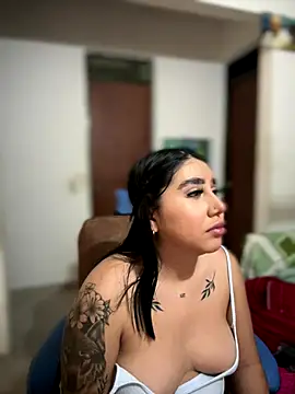 Sophie Dreamss online show from 11/21/25, 08:51