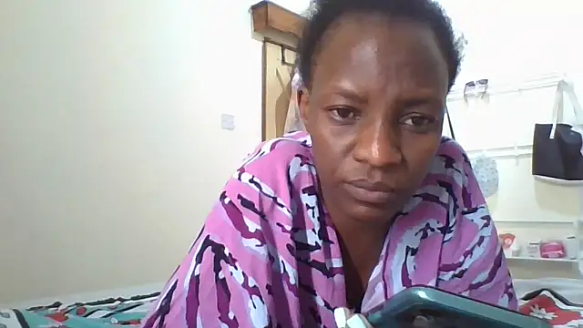 Snapshot of Lusty_Aliyah chatting on 10/17/25, 07:44 Lusty Aliyah online show from 10/17/25, 07:44