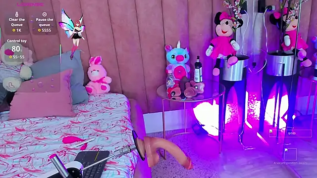 LizzyOlsen online show from 10/14/25, 08:31