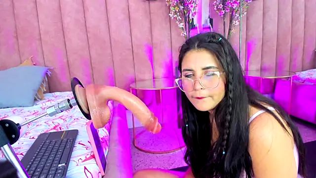 LizzyOlsen online show from 10/26/25, 05:02