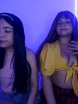 Snapshot of Sofia18hotdding chatting on 10/18/25, 05:54 Sofia18hotdding online show from 10/18/25, 05:54