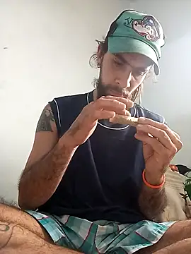 Snapshot of hairy_mannn chatting on 10/31/25, 12:50 hairy mannn online show from 10/31/25, 12:50