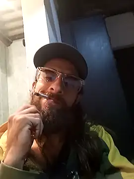 Snapshot of hairy_mannn chatting on 11/16/25, 03:34 hairy mannn online show from 11/16/25, 03:34