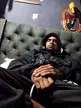 Snapshot of hairy_mannn chatting on 12/04/25, 04:55 hairy mannn online show from 12/04/25, 04:55