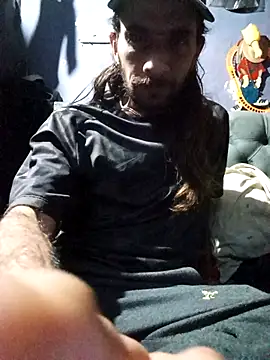 Snapshot of hairy_mannn chatting on 12/15/25, 01:21 hairy mannn online show from 12/15/25, 01:21