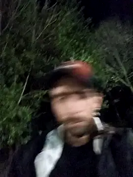 Snapshot of hairy_mannn chatting on 12/16/25, 01:54 hairy mannn online show from 12/16/25, 01:54