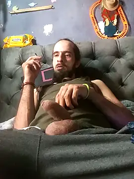 Snapshot of hairy_mannn chatting on 05/12/26, 02:25 hairy mannn online show from 05/12/26, 02:25