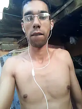 Snapshot of Dedede32 chatting on 09/15/25, 05:46 Dedede32 online show from 09/15/25, 05:46