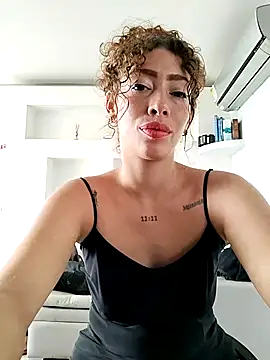 roxyrougee online show from 11/20/25, 01:55