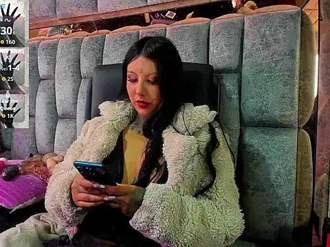 missashlyrosette online show from 11/17/25, 01:39