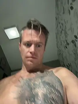 DILFiGuess11 online show from 04/26/26, 09:40
