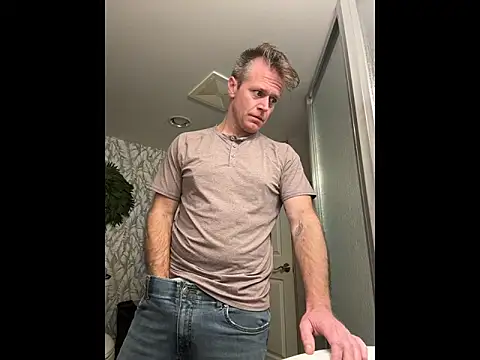 DILFiGuess11 online show from 04/29/26, 04:22
