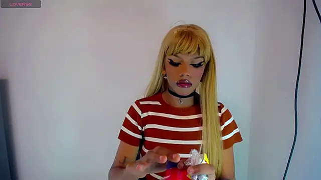 Snapshot of TheBlackwidows chatting on 09/15/25, 07:58 TheBlackwidows online show from 09/15/25, 07:58