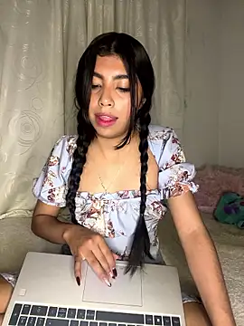 Snapshot of DianeSuns_ chatting on 01/14/26, 03:45 DianeSuns online show from 01/14/26, 03:45