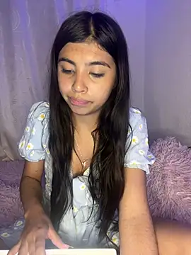 Snapshot of DianeSuns_ chatting on 02/13/26, 03:57 DianeSuns online show from 02/13/26, 03:57