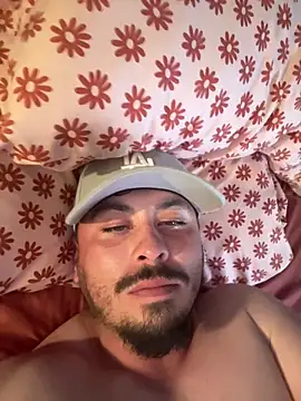 Snapshot of AlexR9700 chatting on 09/25/25, 11:30 AlexR9700 online show from 09/25/25, 11:30