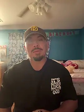 Snapshot of AlexR9700 chatting on 04/05/26, 08:55 AlexR9700 online show from 04/05/26, 08:55