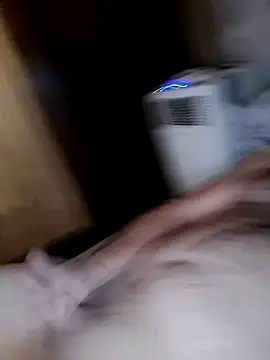 Snapshot of Bush_smusher chatting on 09/18/25, 01:18 Bush smusher online show from 09/18/25, 01:18