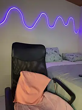 larajuli online show from 03/27/26, 02:50