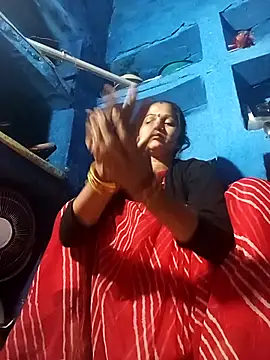 Jooli xx online show from 11/26/25, 11:39