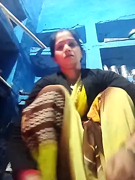 Jooli xx online show from 02/16/26, 11:45