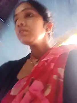 Jooli xx online show from 04/11/26, 12:59