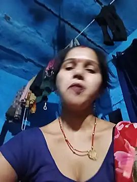 Snapshot of Jooli_xx chatting on 06/07/26, 04:00 Jooli xx online show from 06/07/26, 04:00