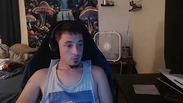 Snapshot of YoBlezz chatting on 09/29/25, 04:06 YoBlezz online show from 09/29/25, 04:06