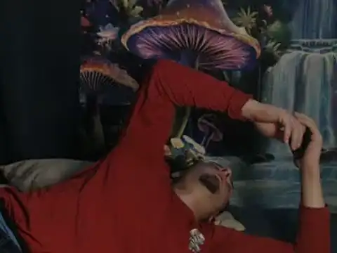 Snapshot of YoBlezz chatting on 11/25/25, 07:08 YoBlezz online show from 11/25/25, 07:08