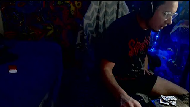 Snapshot of YoBlezz chatting on 11/29/25, 11:46 YoBlezz online show from 11/29/25, 11:46