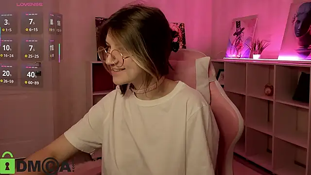 Agnes Passero online show from 10/12/25, 09:30