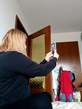 LiluLiluLilu online show from 03/10/26, 08:08