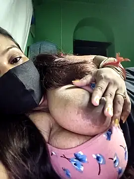 V-hot-swiet online show from 11/04/25, 11:59