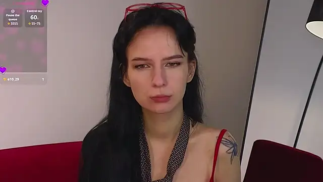 Alisssseee online show from 11/19/25, 12:05