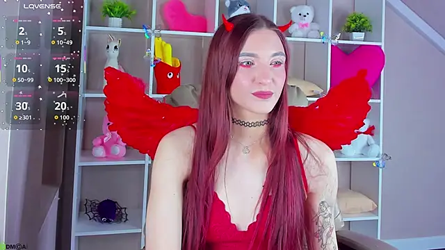 Snapshot of Alisha_Green chatting on 02/14/26, 01:35 Alisha Green online show from 02/14/26, 01:35