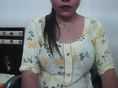 Snapshot of Lalita_thakur chatting on 09/14/25, 04:06 Lalita thakur online show from 09/14/25, 04:06