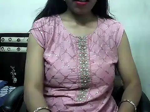 Snapshot of Lalita_thakur chatting on 10/19/25, 04:07 Lalita thakur online show from 10/19/25, 04:07